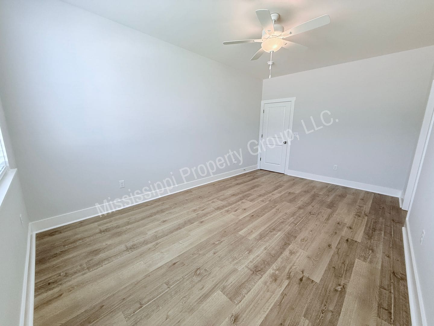 Building Photo - 684 Miramar Ln