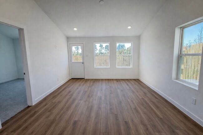 Building Photo - 2710 Discovery trails ct