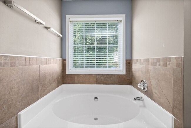 Building Photo - Beautiful home in Twin Rivers Subdivision Waiting for You to Call Home!