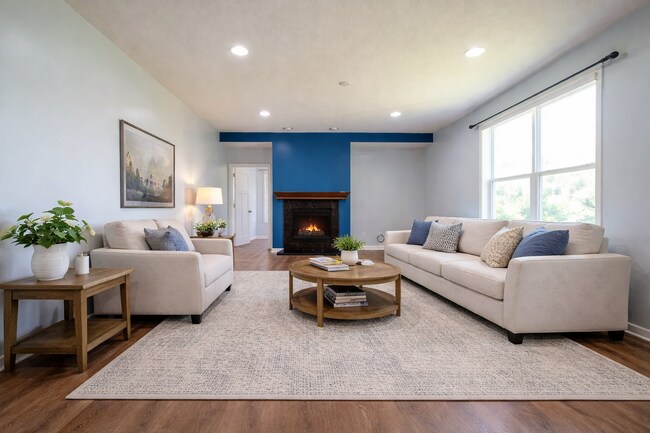Building Photo - 4650 Yellowstone Ln N