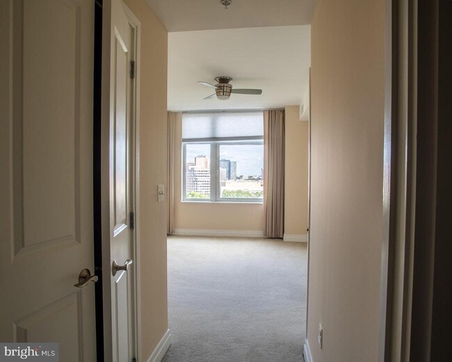 Building Photo - 8220 Crestwood Heights Dr
