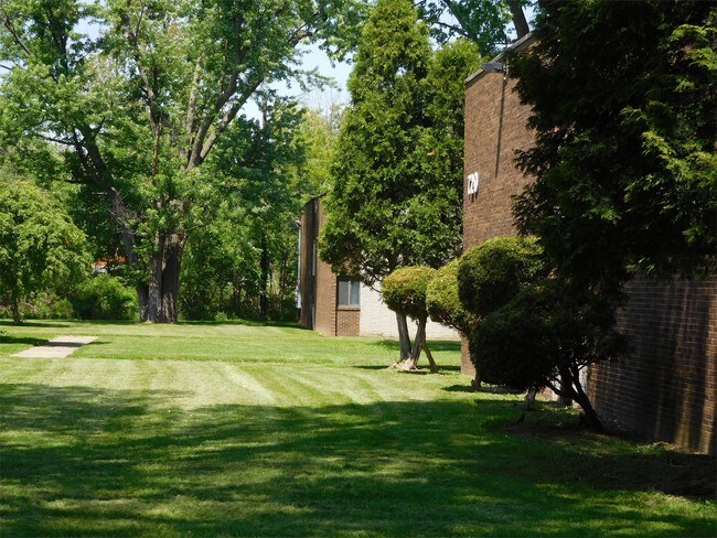 Building Photo - 640 King St