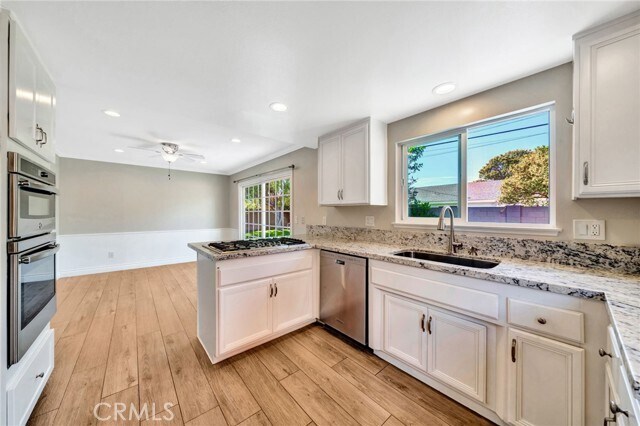 Building Photo - 5851 Pinon Dr