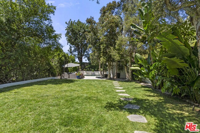 Building Photo - 9559 Sherwood Forest Ln