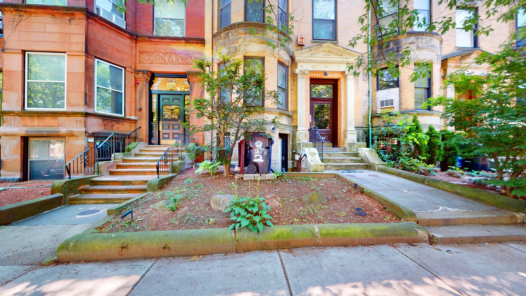 Building Photo - 1073 Beacon St