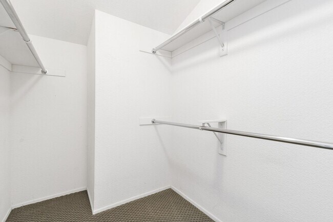 Building Photo - 30207 Silver Ridge Ct