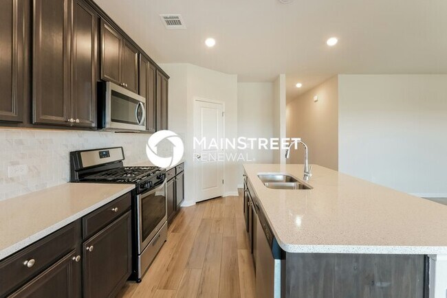 Building Photo - 3 Bedroom Pet-Friendly Home in Hutto, TX w...