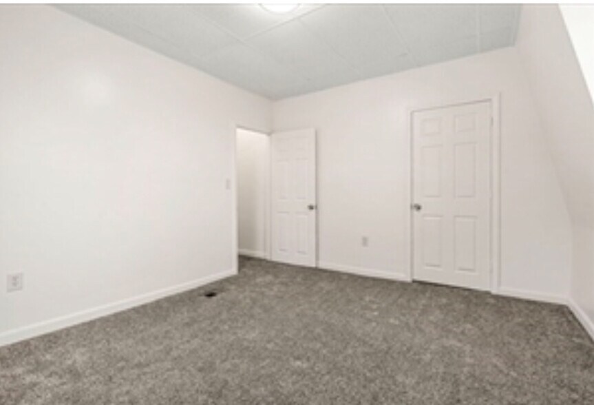 Building Photo - 59 Cedar St