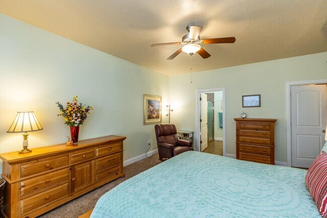 Building Photo - Beautiful 3 bed 2 bath Home!