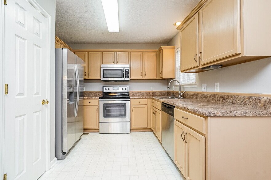 Building Photo - 103 Rockton Ct