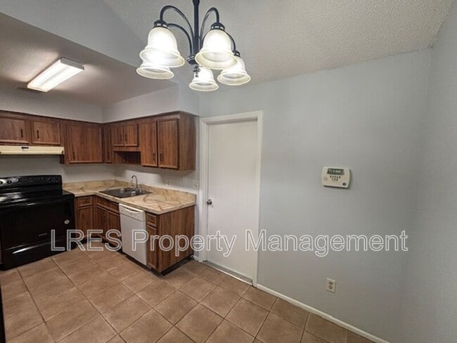 Building Photo - 4654 Lighthouse Cir
