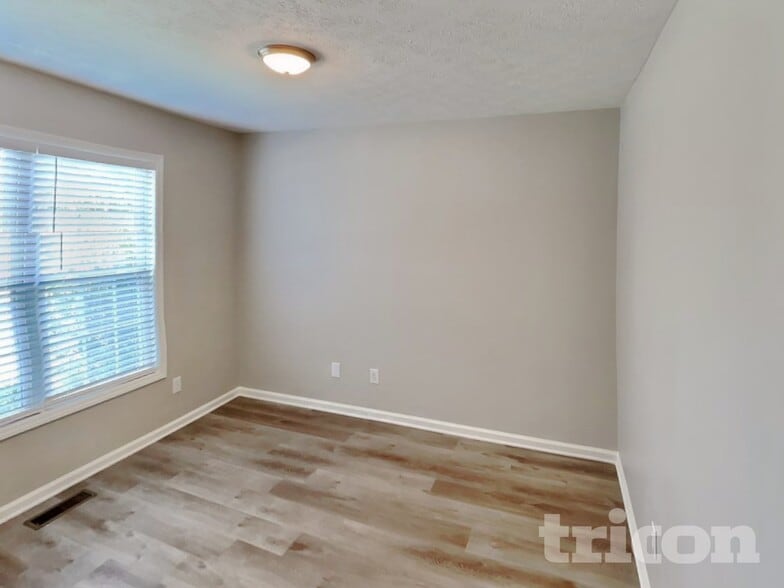 Building Photo - 1510 Southtree Ln