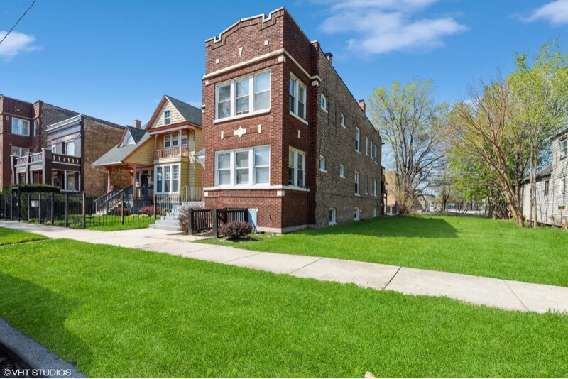 Building Photo - 1436 E 71st Pl