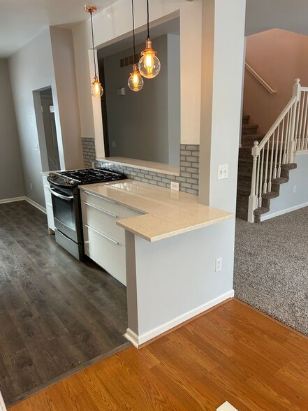 Building Photo - 22674 Woodcreek Dr