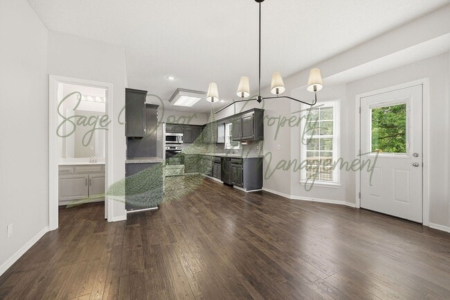 Building Photo - BEAUTIFUL HOME AVAILABLE NOW!!