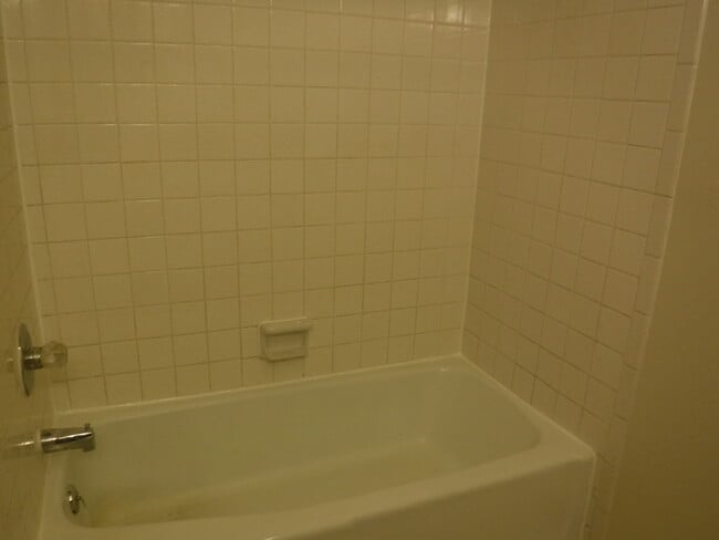 Building Photo - Duplex in the south hills