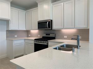 Building Photo - 5944 Ridgeline Dr
