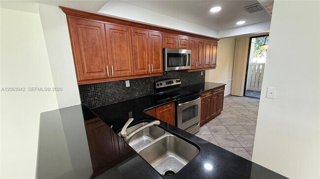 Building Photo - 2961 SW 87th Ave