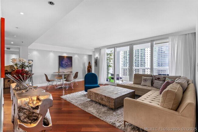 Building Photo - 1717 N Bayshore Dr