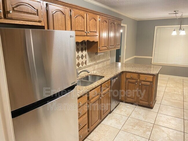 Building Photo - 3840 Charbon Ln