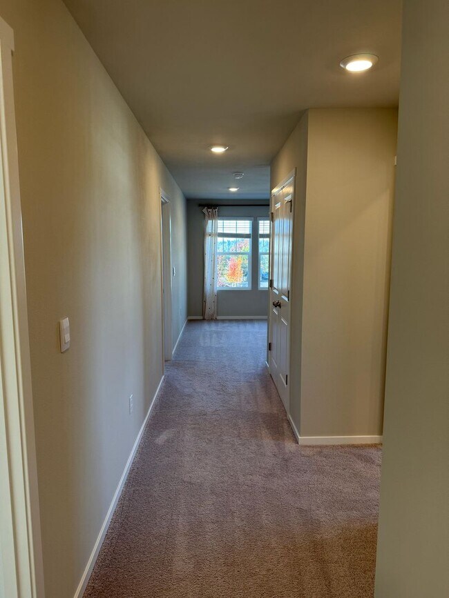 Building Photo - The Birkdale – 3 Bed / 3 Bath | 1,760 sq. ...