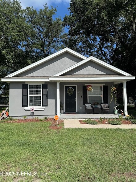 Building Photo - 3702 Wood Creek Ln