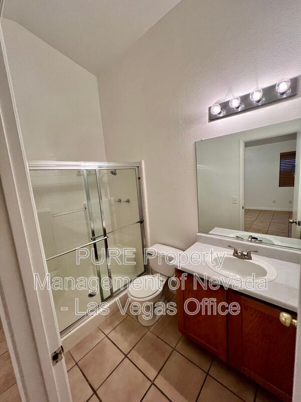 Building Photo - 5342 Chela Dr