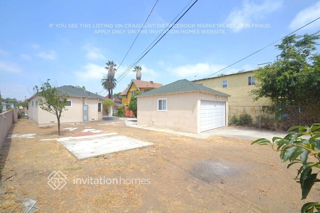 Building Photo - 2916 S Halldale Ave