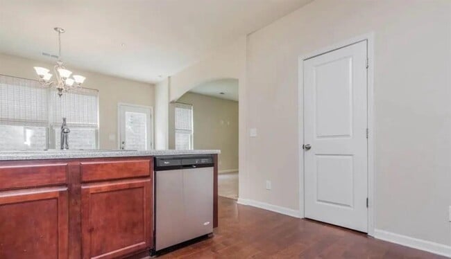 Building Photo - 3369 Castleberry Village Cir