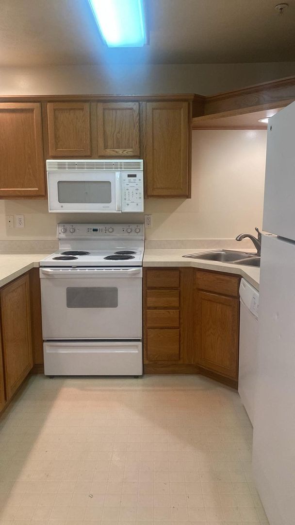 Building Photo - Great One Bedroom near Provo Rec Center, U...