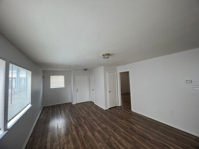 Building Photo - 1123 Verde Trails Dr