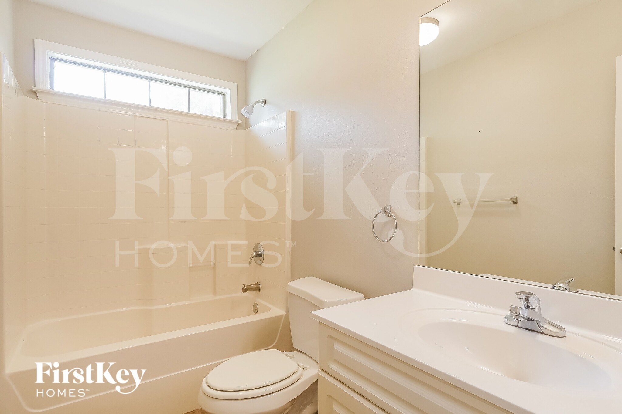 Building Photo - 150 Chinaberry Ln