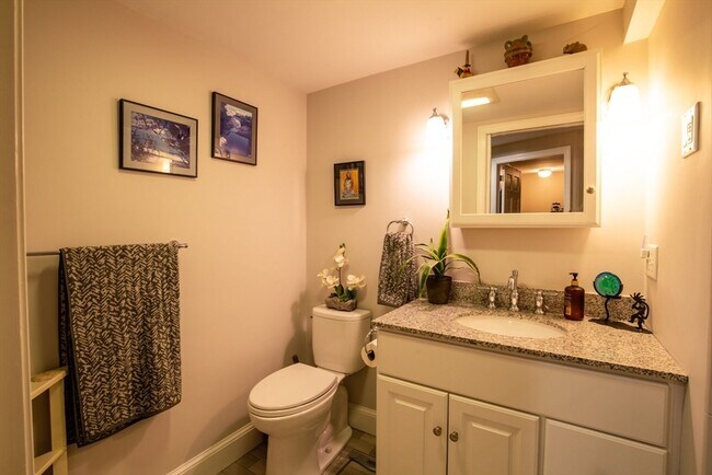 Building Photo - 1401 Great Pond Rd