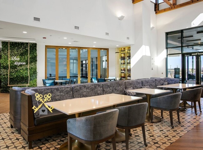 Building Photo - 13416 Silver Egret Ln