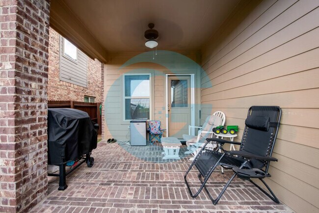 Back Patio - 5844 Bindweed St