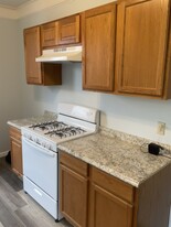 Building Photo - 1736 Lincoln Ave