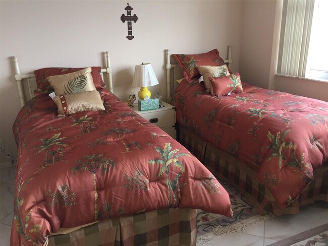 Building Photo - 2121 N Ocean Blvd