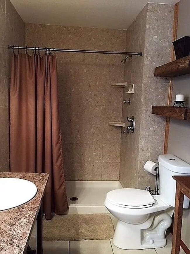 Building Photo - Updated 3 Bed 2 Bath Spokane Valley Home +...