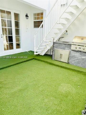 Building Photo - 7765 SW 54th Ct