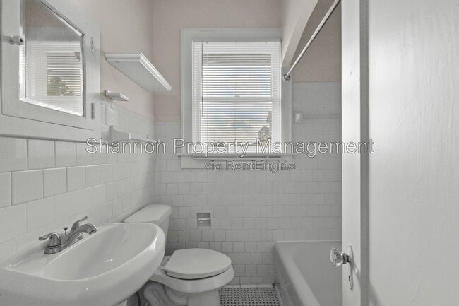Building Photo - 436 Westmoreland St