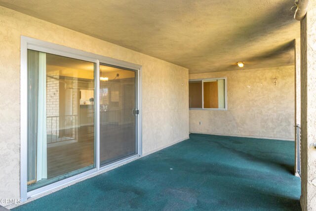 Building Photo - 630 W Huntington Dr