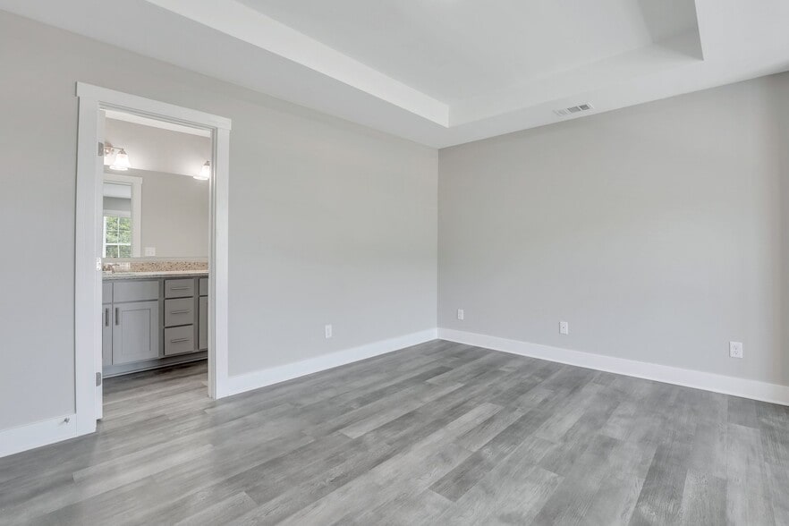 Building Photo - 105 Sherwood Ct