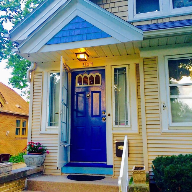 Primary Photo - 5120 N Elkhart Ave