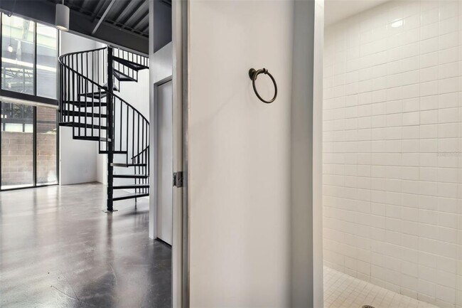 Building Photo - 217 N 12th St