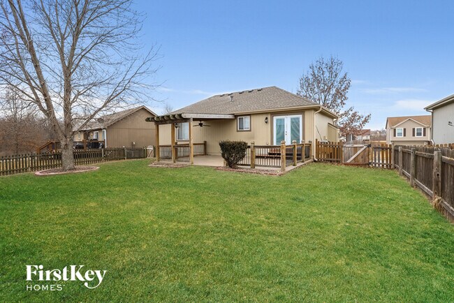 Building Photo - 11427 N Farley Ave