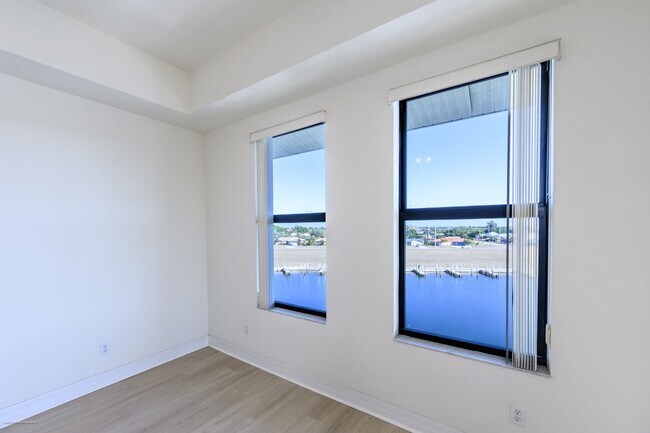 Building Photo - PRICE DROP!! Luxury Waterfront Living with Deeded Dock – Punta Gorda Isles
