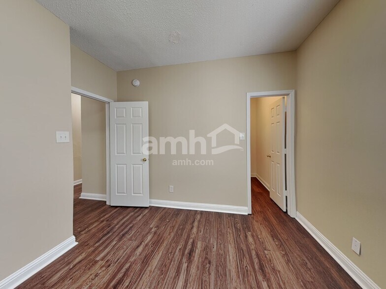 Building Photo - 12587 Majestic Way