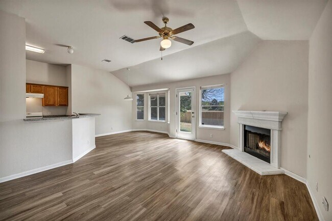 Building Photo - 216 Meadowside Dr