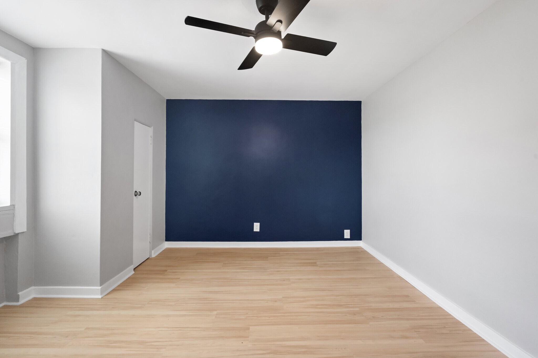 Building Photo - 548 Ridge Ave