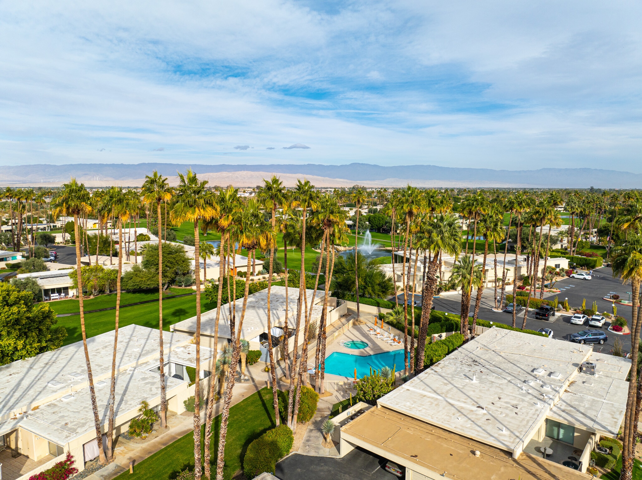 Building Photo - 17 Desert Lakes Dr